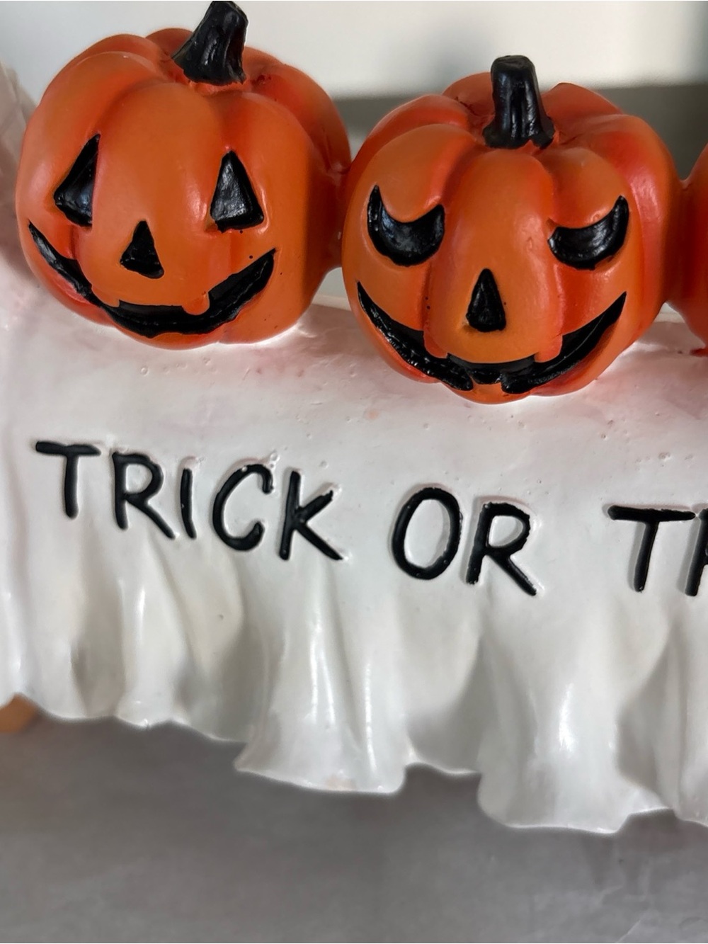 Ghost Dog Halloween Decor – Trick or Treat Dachshund with Jack-O’-Lanterns NEW - Picture 4 of 13